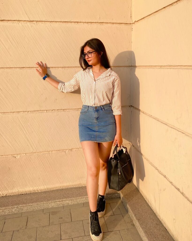 Mini Denim Skirt Outfit
