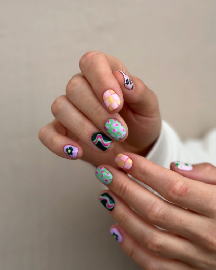 Short Acrylic Nails